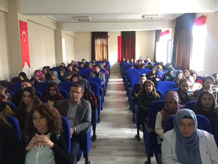 OKULUMUZDA BOZKIR TOPLUM SAĞLIĞI MERKEZİ HIV AİDS KONULU SEMİNER YAPTI